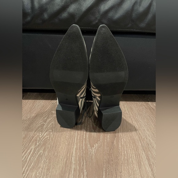 WORTHINGTON BROOKDALE ZEBRA PRINT ANKLE BOOT MEMORY FOAM - Picture 4 of 10